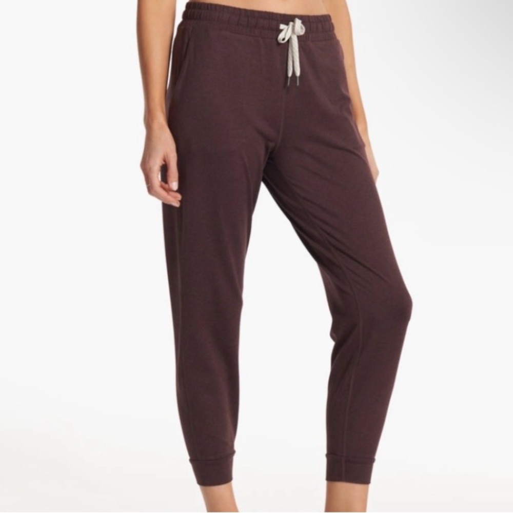 Vuori Performance Joggers, Chestnut Brown, XS
